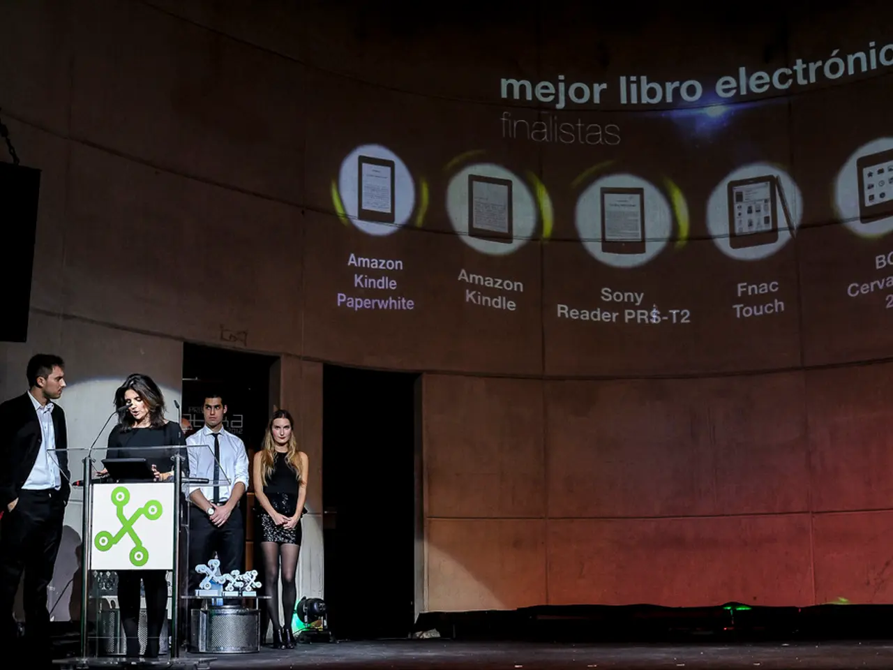 "Eighteen Models for Business Presentations Showcasing Your Organization"