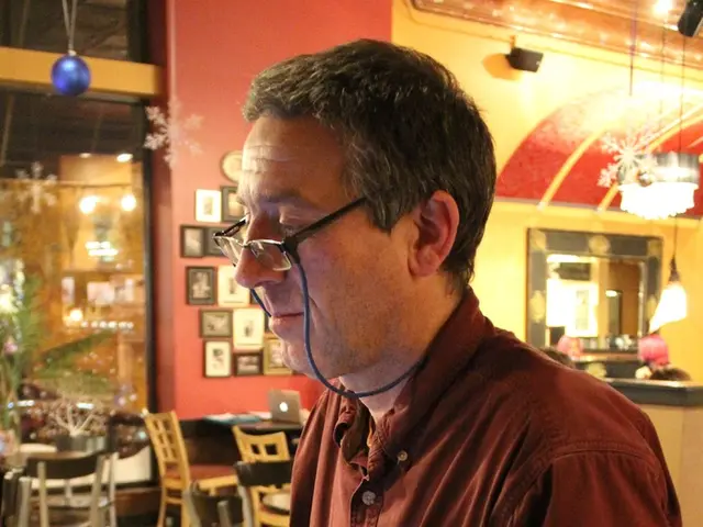 A Dual-Purpose Laptop with an Attractive Design, Potentially Causing a Mac Revision in Thoughts