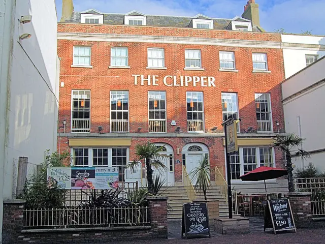 Latest Trends and Novelties In The Hamptons for the Upcoming Summer (As Perceived by an Elitist)