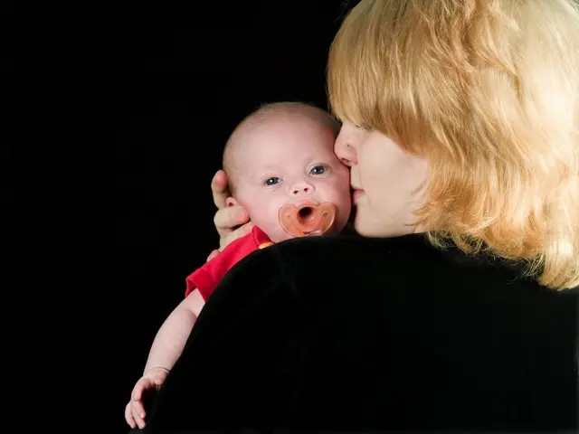 Interpreting symbols associated with pregnancy in dreams: their possible symbolic meanings.