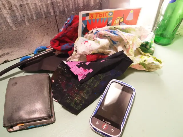 For Digital Nomads: Discover 26 Essential Items You'll Need for Work and Travel