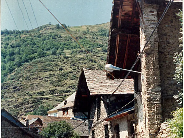 Exploration of Colombia's Tallest Hanging Staircase, Located at Santa Sofía, Boyacá